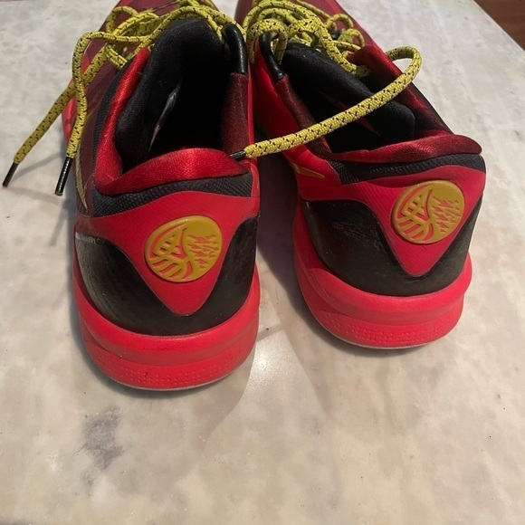 KOBE’s - Picture 6 of 6